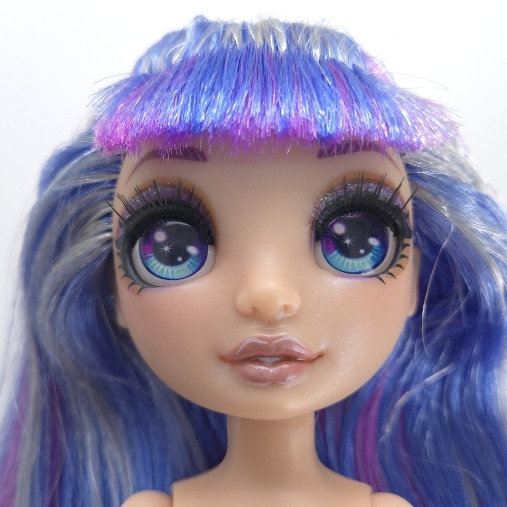 Rainbow High Violet Willow Purple Fashion Doll - Picture 8 of 13